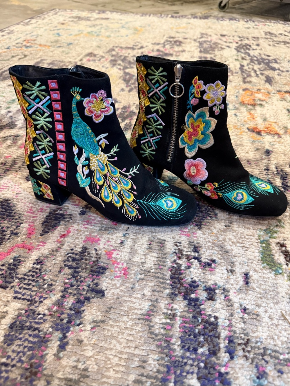 EUC Johnny Was Womens Black suede Embroidered Peacock Ankle Boots size 40